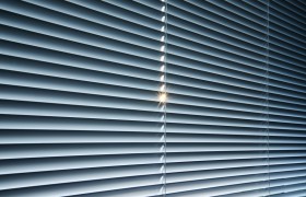 Raffstores an einem Einfamilienhaus